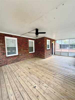 641 E Edgemont Avenue