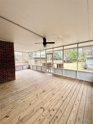 641 E Edgemont Avenue