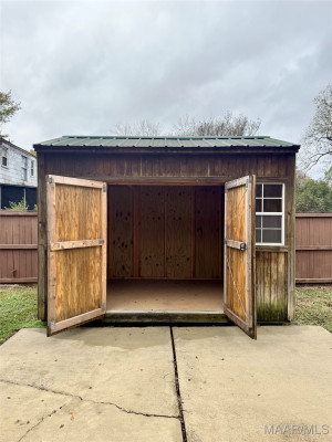 641 E Edgemont Avenue