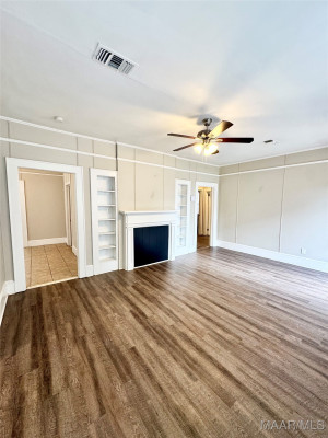 641 E Edgemont Avenue