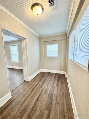 641 E Edgemont Avenue