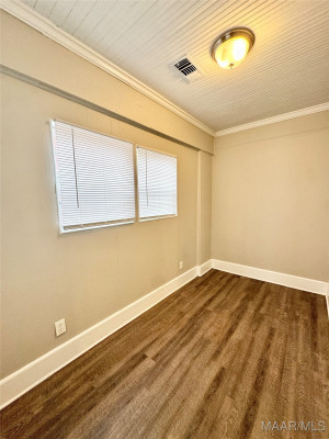 641 E Edgemont Avenue