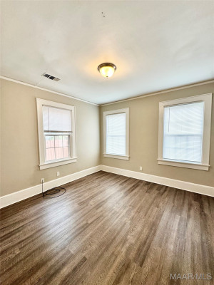 641 E Edgemont Avenue