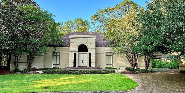 1829 Fairlee Court