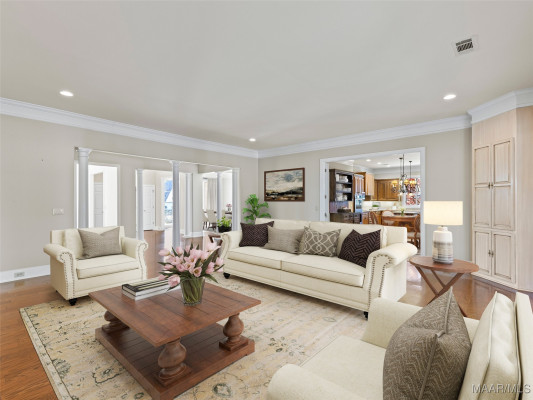 6311 Charles Towne Square