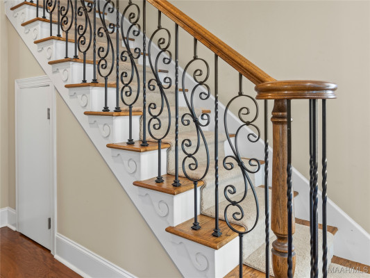 6311 Charles Towne Square