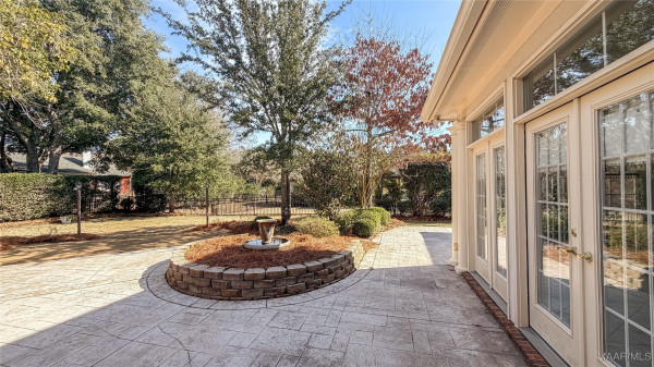 6311 Charles Towne Square