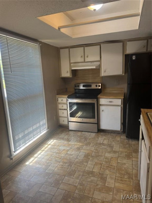 5917 SINGLETON Street