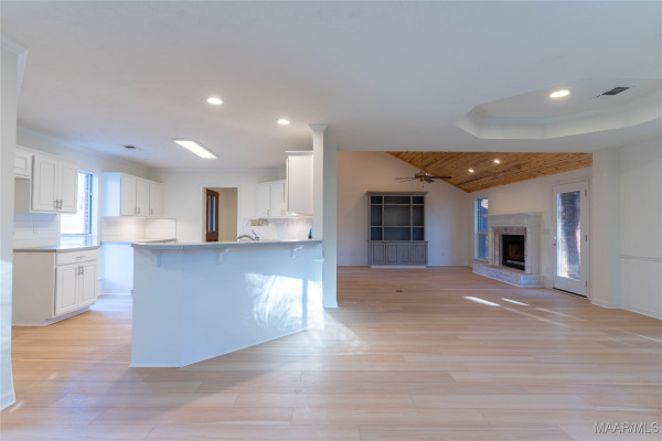 439 High Ridge