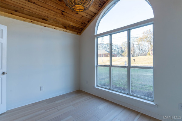 439 High Ridge