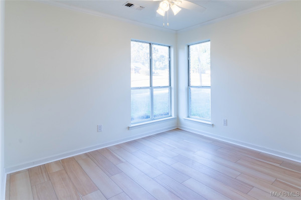 439 High Ridge