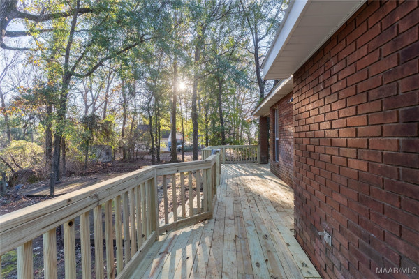 439 High Ridge
