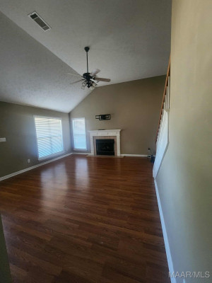 1715 FORMOSA Court