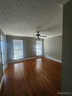 1715 FORMOSA Court