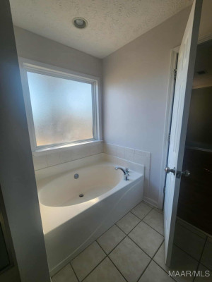 1715 FORMOSA Court