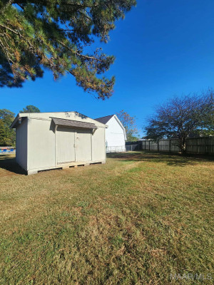 1715 FORMOSA Court