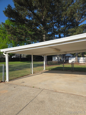 1715 FORMOSA Court