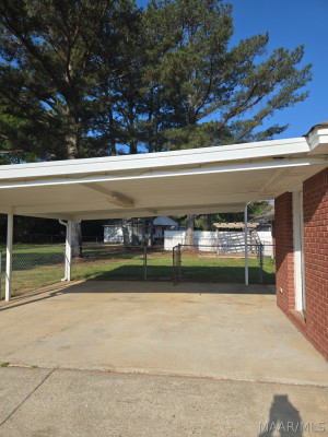1715 FORMOSA Court