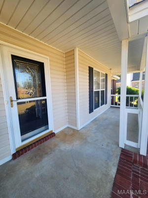 1715 FORMOSA Court