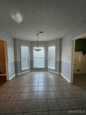 1715 FORMOSA Court