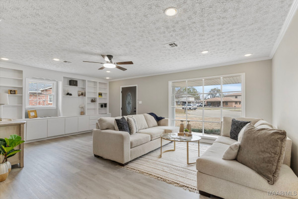 1110 Deramus Court
