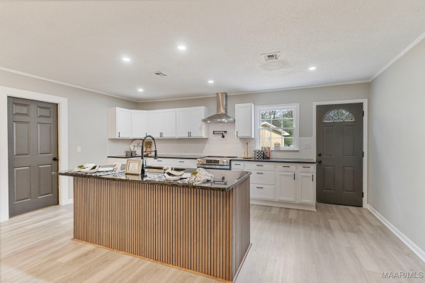 1110 Deramus Court
