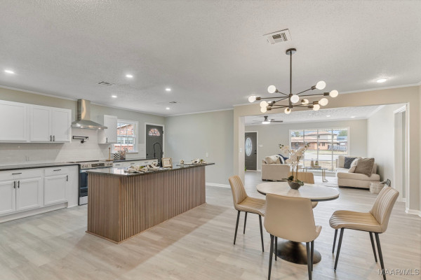 1110 Deramus Court