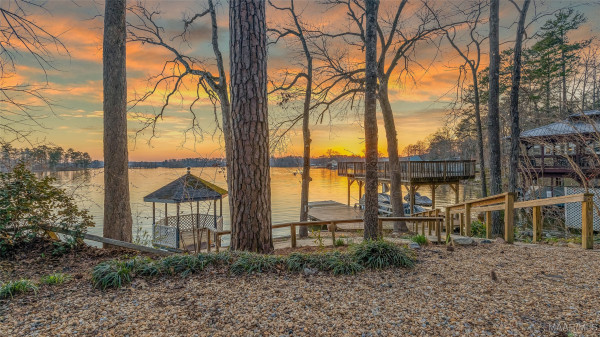 580 Lake Shore Drive