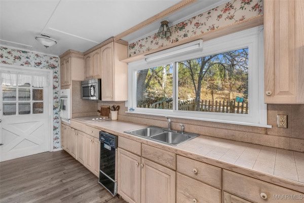 580 Lake Shore Drive