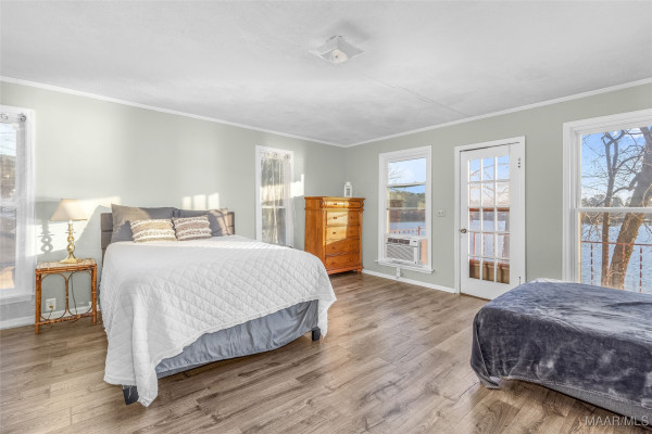 580 Lake Shore Drive