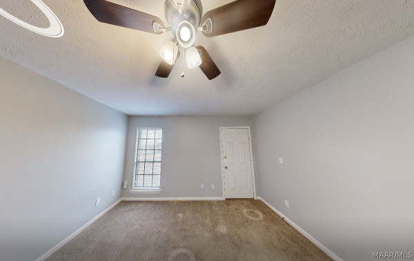 712 E Gardendale Drive