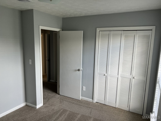 712 E Gardendale Drive