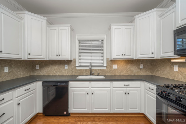 5540 Ash Grove Circle