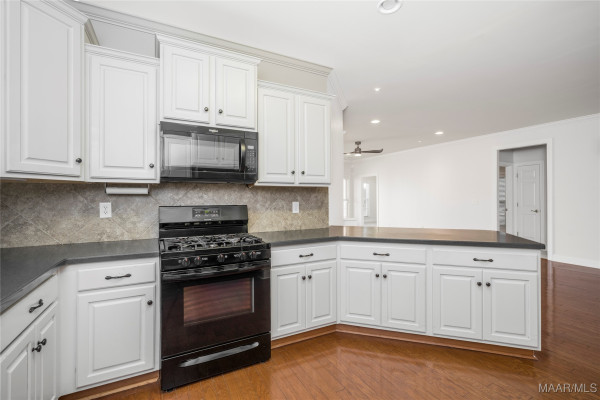 5540 Ash Grove Circle