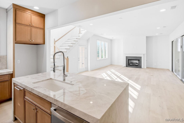 4559 Bloomsbury Street