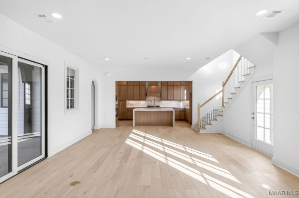 4559 Bloomsbury Street