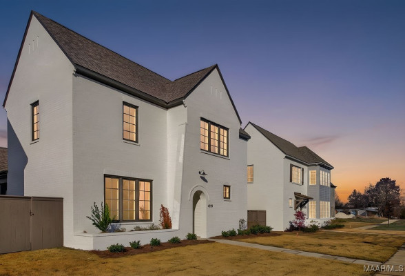 4559 Bloomsbury Street