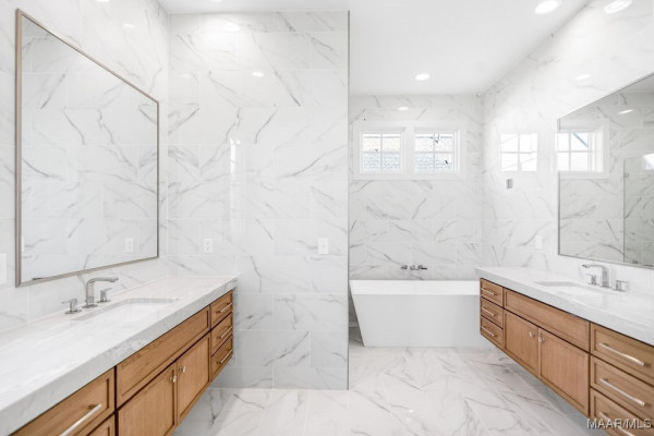 4559 Bloomsbury Street