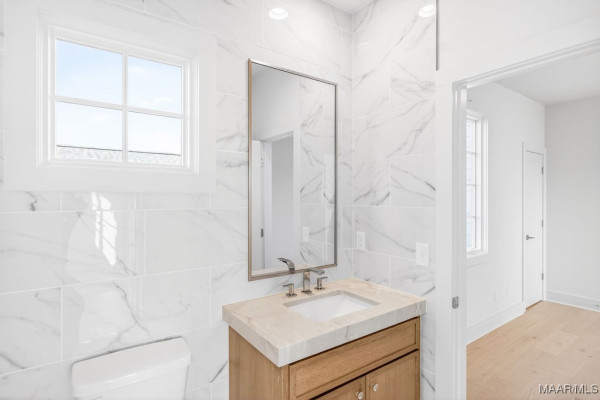 4559 Bloomsbury Street