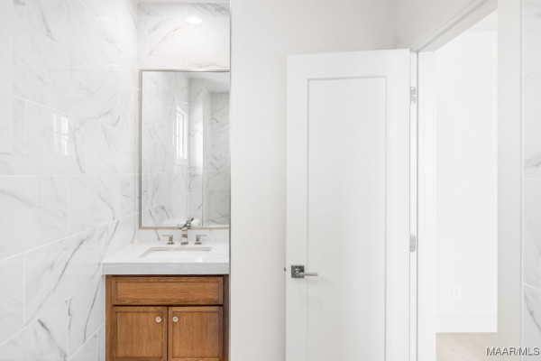 4559 Bloomsbury Street