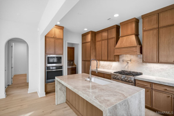 4559 Bloomsbury Street