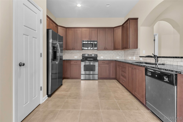 9312 Autumn Brooke Way