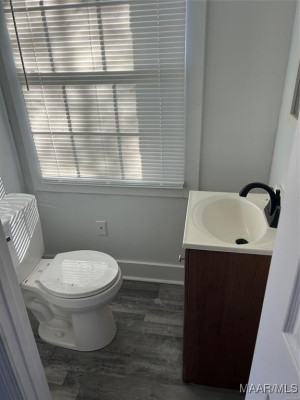 107 N BROCKWAY Drive