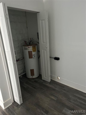 107 N BROCKWAY Drive