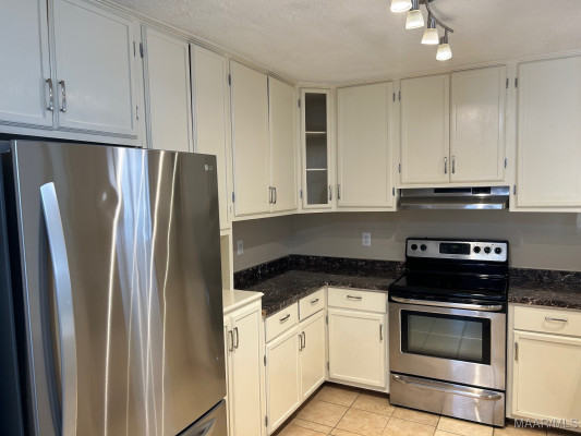 6520 PINEBROOK Drive