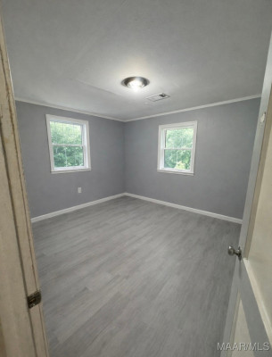 331 W Delano Avenue
