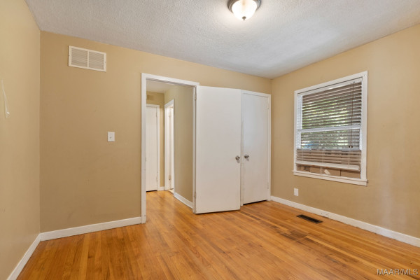 3302 Cottonwood Drive