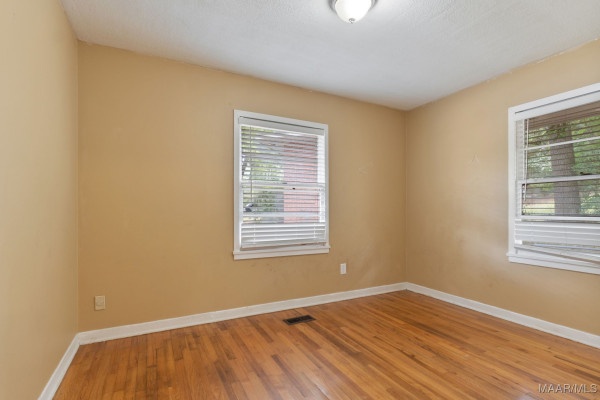 3302 Cottonwood Drive