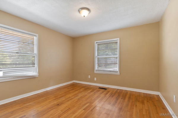 3302 Cottonwood Drive