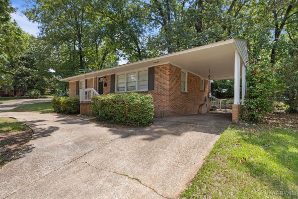 3302 Cottonwood Drive